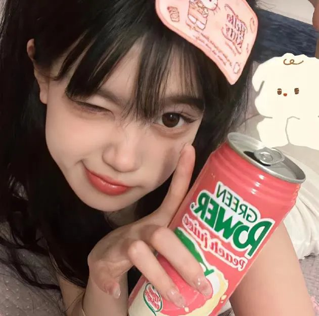 她比烟花寂寞